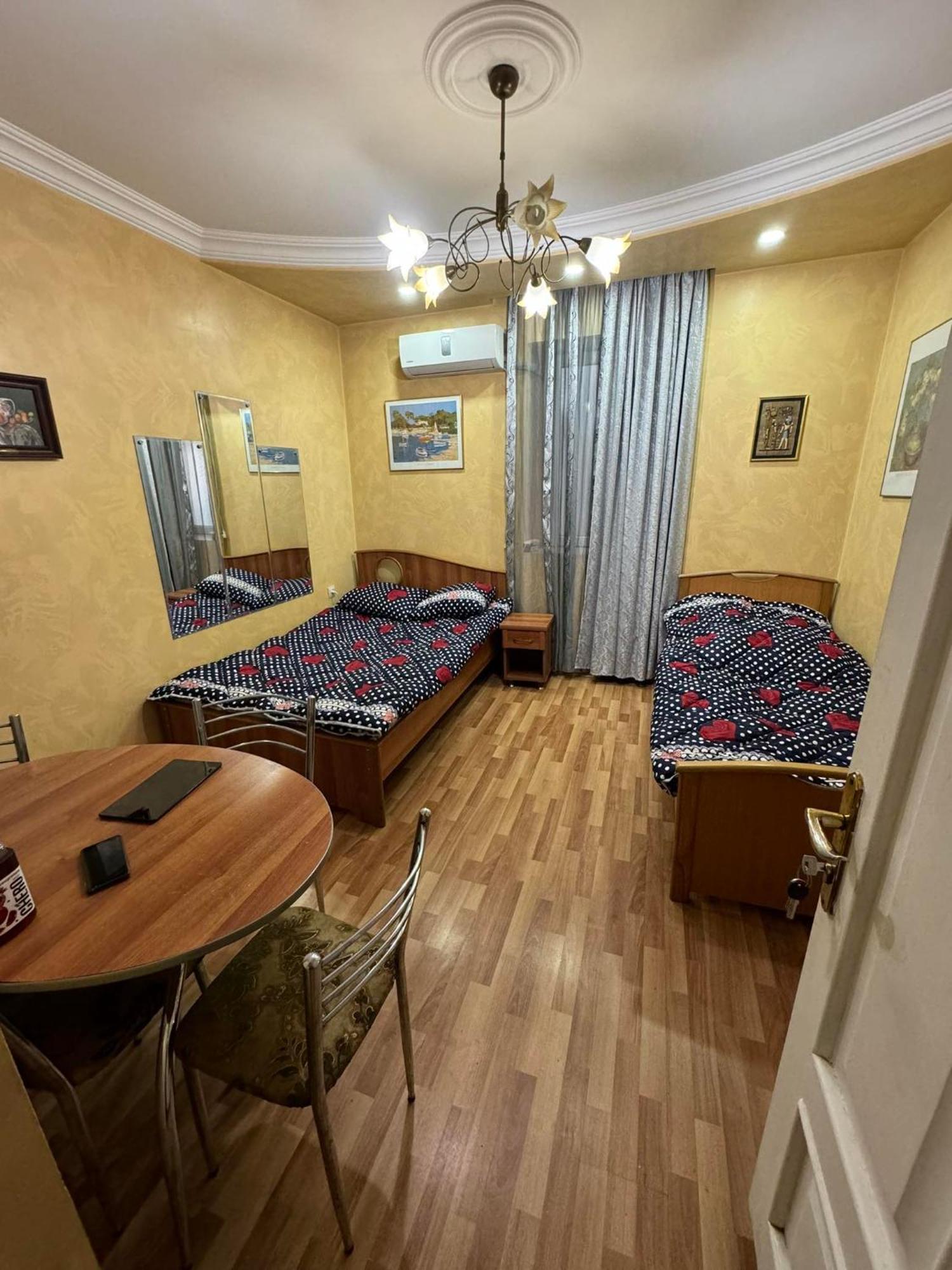 Tj+ Hostel Batumi Exterior photo